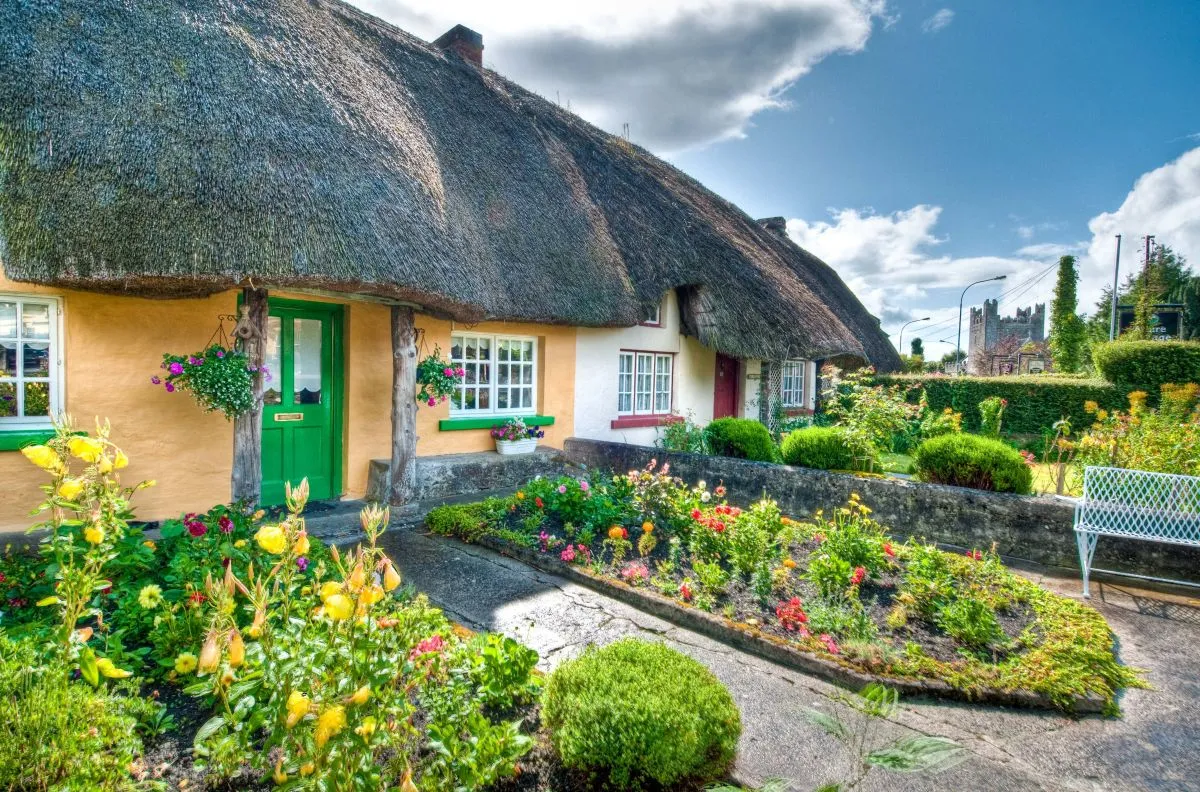 Adare Village Thatched Cottages